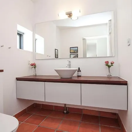 A Nice In Sams With 2 Bedrooms