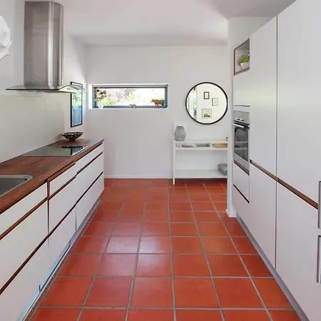A Nice In Sams With 2 Bedrooms