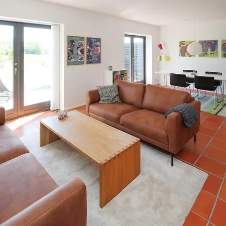 A Nice In Sams With 2 Bedrooms